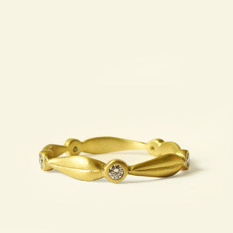 leaf eternity band with diamond