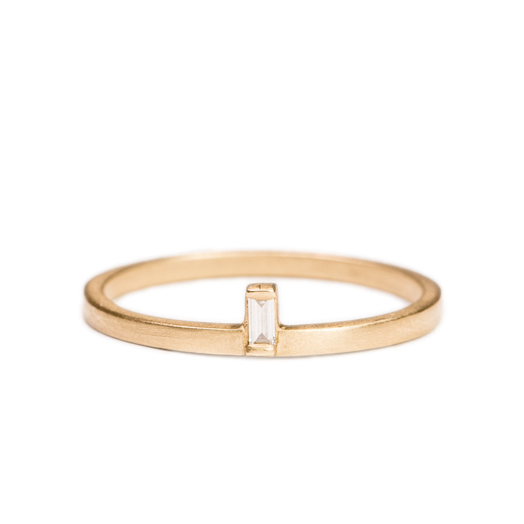 <!--RG606-->vertical baguette stacking band
