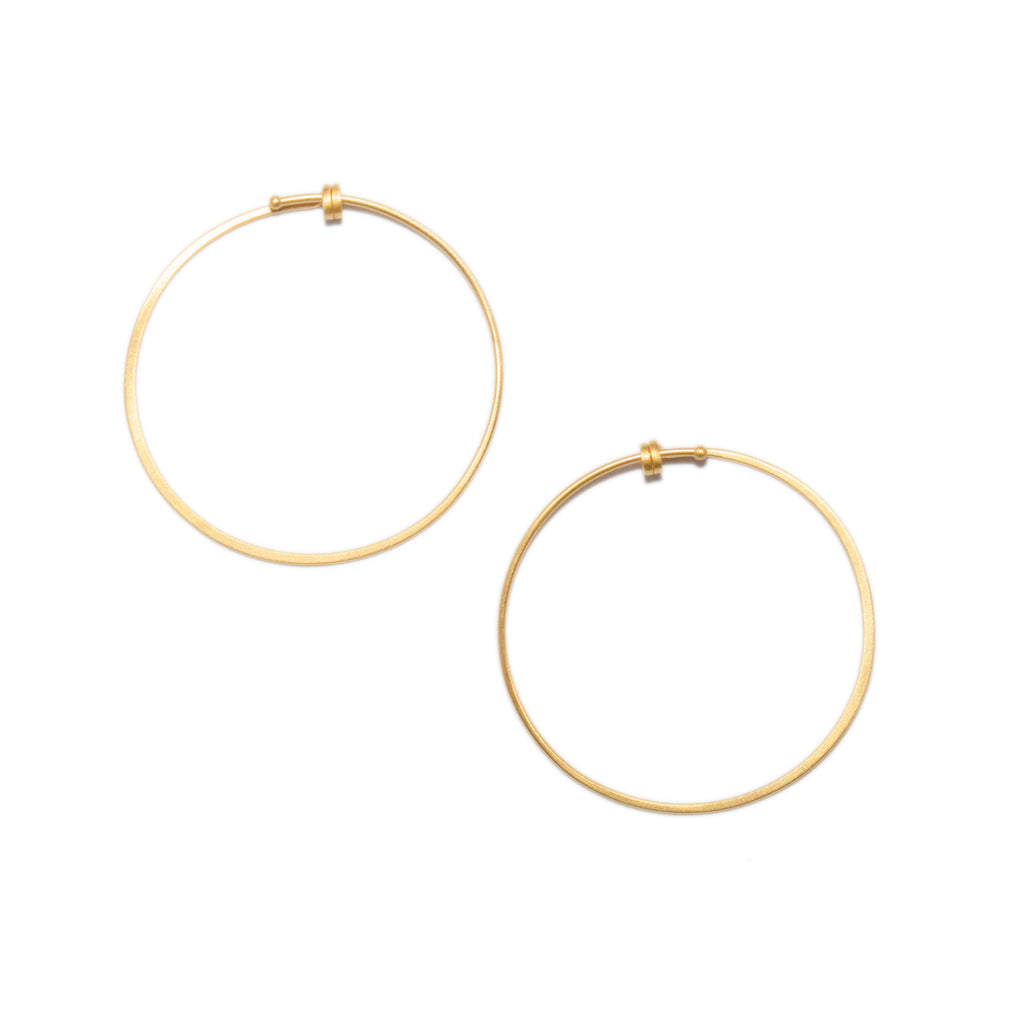 Simple Small Hoops Earring In 14K Yellow Gold