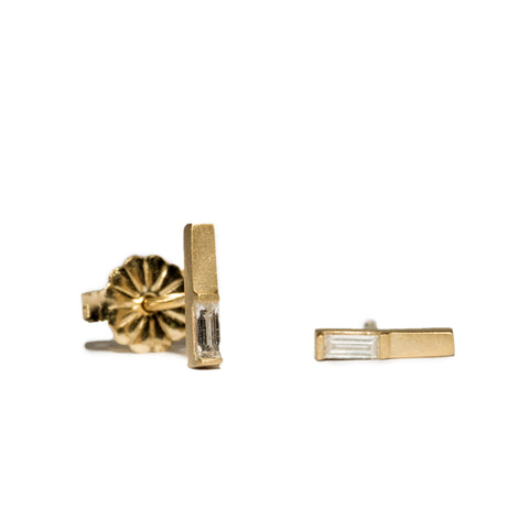 <!--ER675-->baguette stud earrings