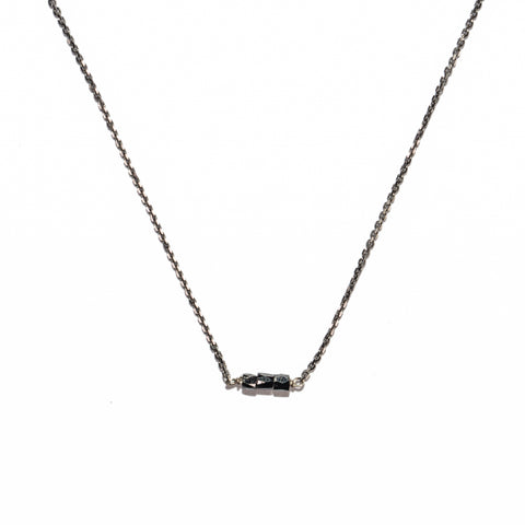 <!--NK765-->slinky diamond bar necklace