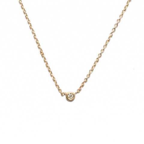 <!--NK700dia-->itty bitty circle necklace with diamond