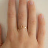 <!--RG748dia-->pavé threshold band