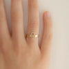 <!--RG748dia-->pavé threshold band